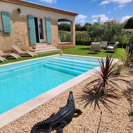 Piscine A Pied 6 Personnes Farandole Villa *