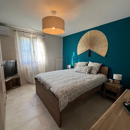 Piscine A Pied 6 Personnes Farandole Villa Uzes