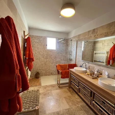 Villa Piscine A Pied 6 Personnes Farandole Uzes