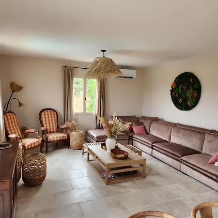 Piscine A Pied 6 Personnes Farandole Villa *